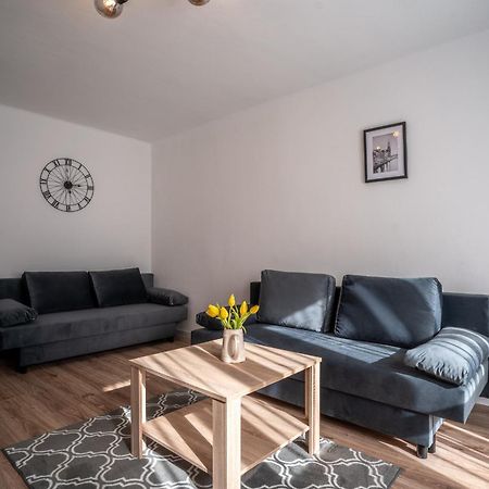 Sky Apartment 1 Oswiecim Bagian luar foto
